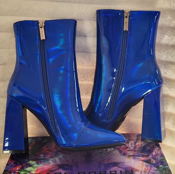 CAPE ROBBIN Blue Hayward Blue Patent Chunky Heel Boots - Picture 6 of 10